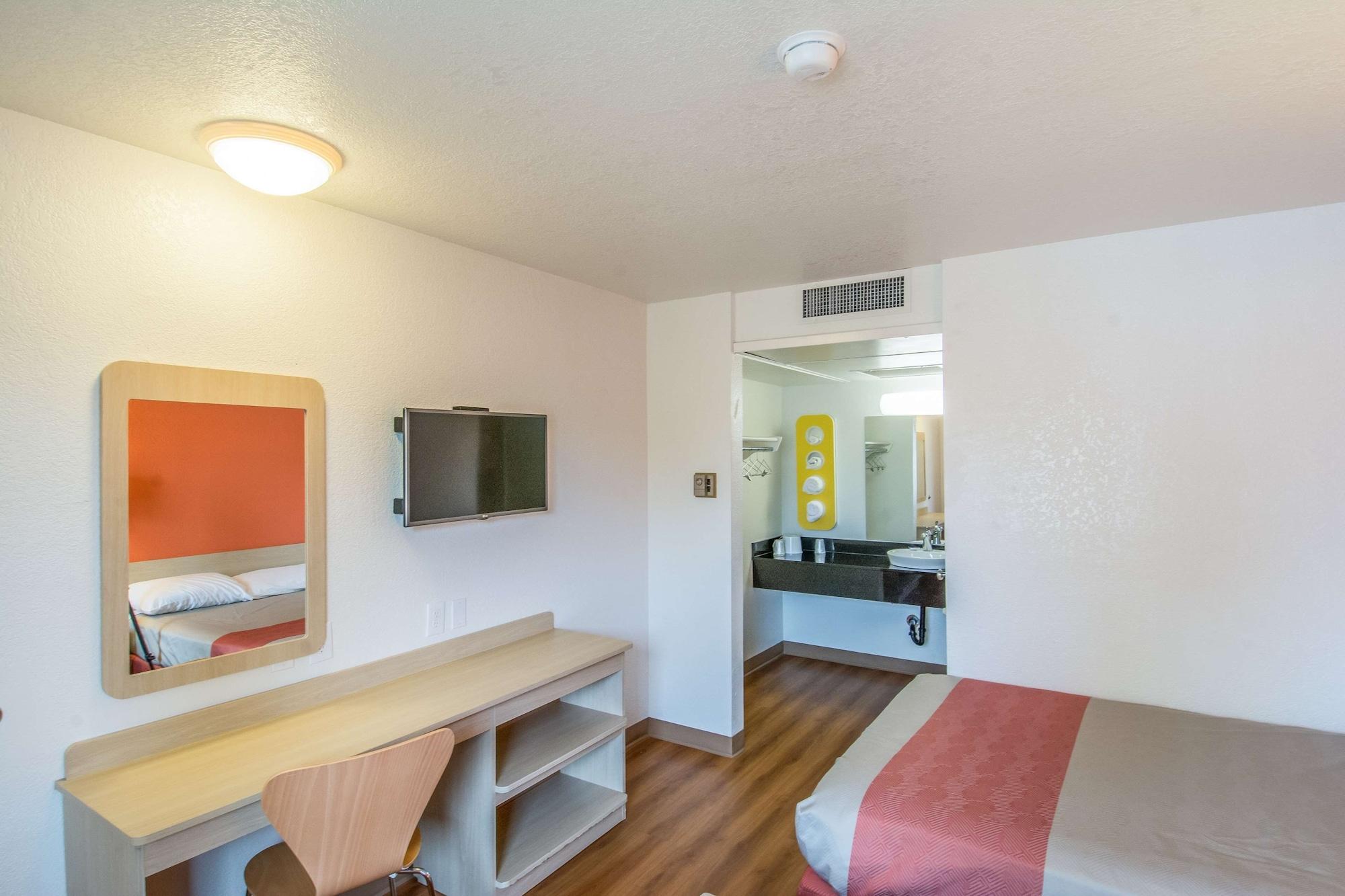 Motel 6-Redding, Ca - North Exterior photo