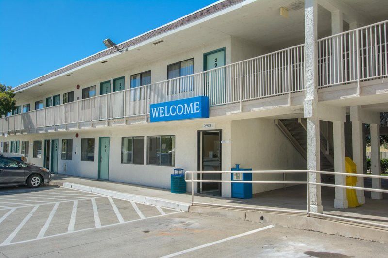 Motel 6-Redding, Ca - North Exterior photo