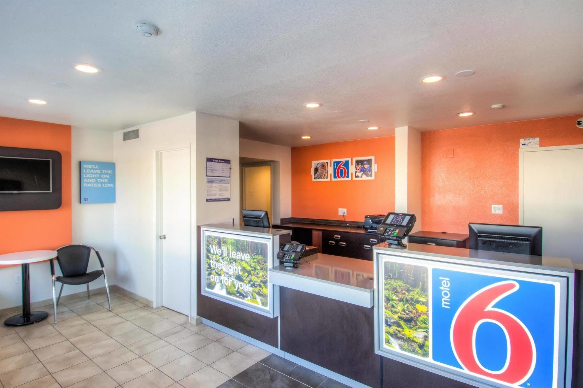 Motel 6-Redding, Ca - North Exterior photo